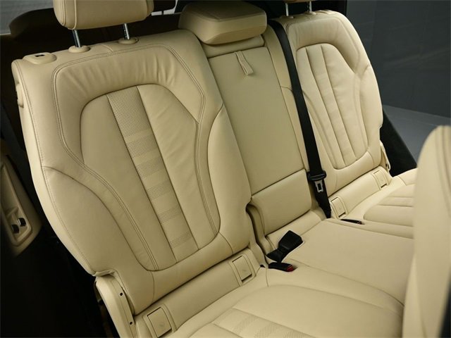 Used 2021 BMW X7 xDrive40i w/ Premium Package image 36