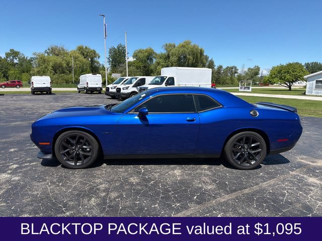 Used 2022 Dodge Challenger R/T w/ Blacktop Package RWD image 2