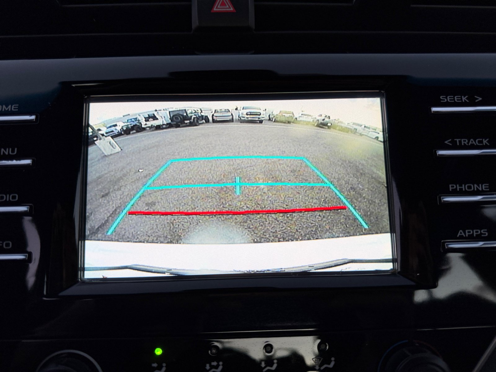 Used 2018 Toyota Camry LE FWD image 19