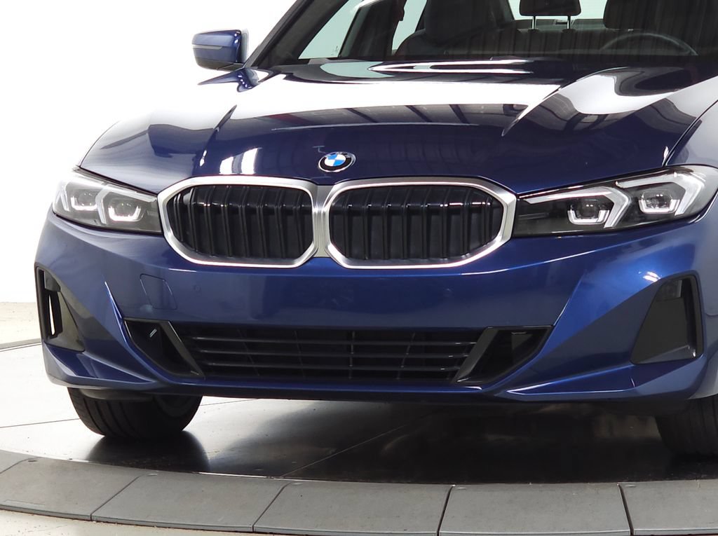 Used 2024 BMW 330i xDrive Sedan w/ Premium Package AWD/4WD image 3