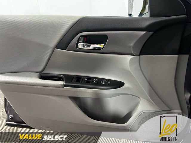 Used 2015 Honda Accord LX image 19