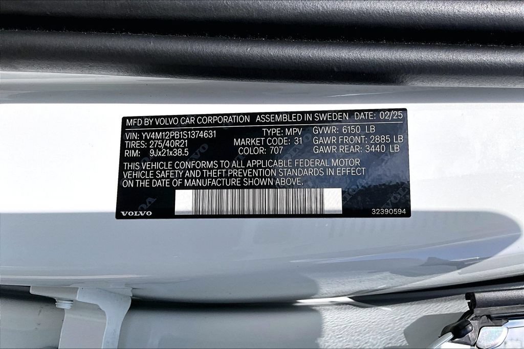 Certified 2025 Volvo XC90 B5 Plus AWD/4WD image 45