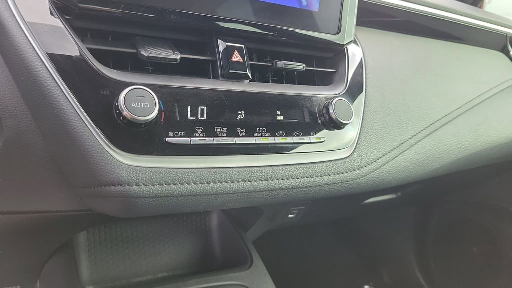 Used 2025 Toyota Corolla SE image 23