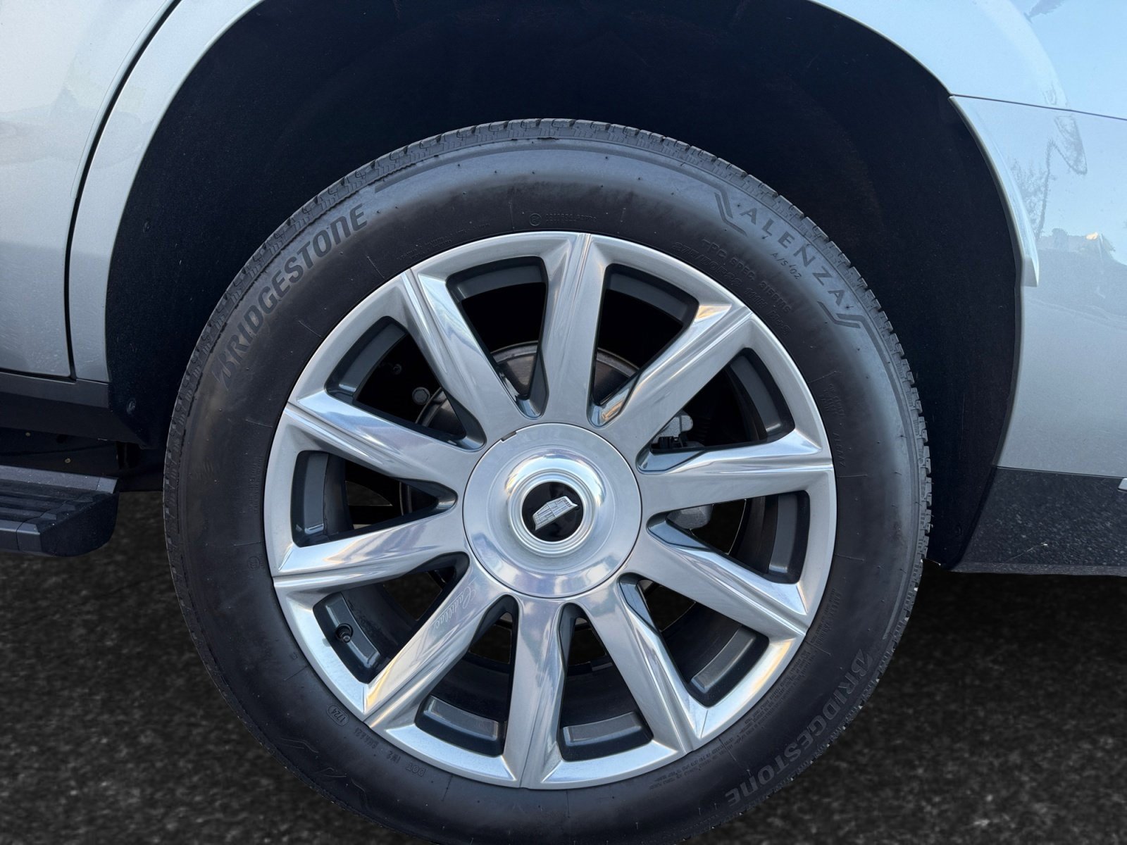 Used 2024 Cadillac Escalade Premium Luxury Platinum image 11