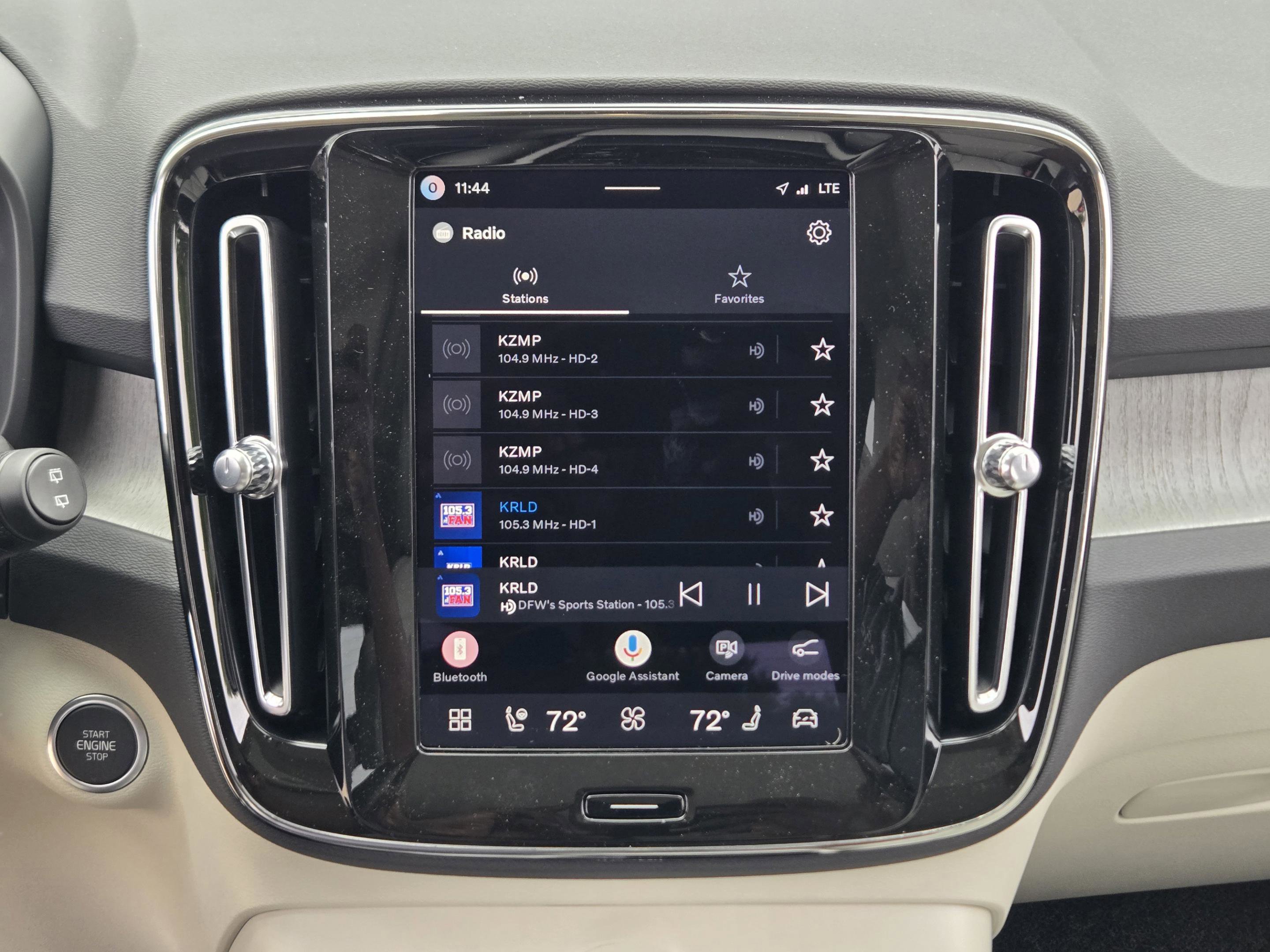 New 2026 Volvo XC40 B5 Plus w/ Protection Package Premier AWD/4WD image 13