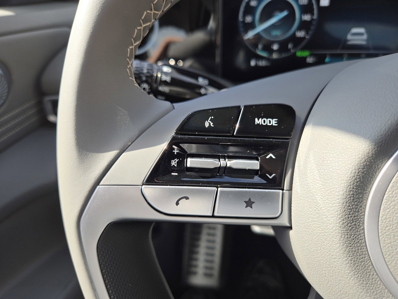 New 2025 Hyundai Elantra SEL image 21