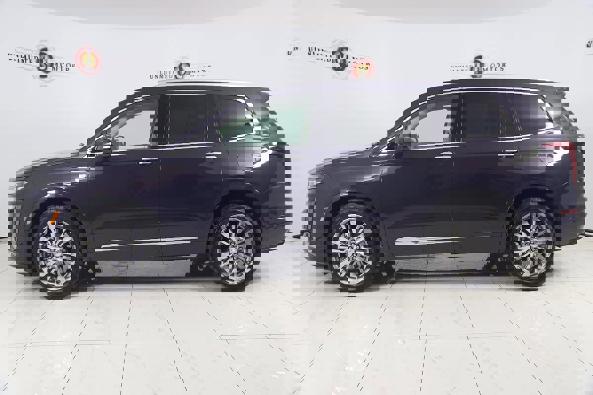 Used 2024 Cadillac XT6 Premium Luxury w/ Technology Package image 37