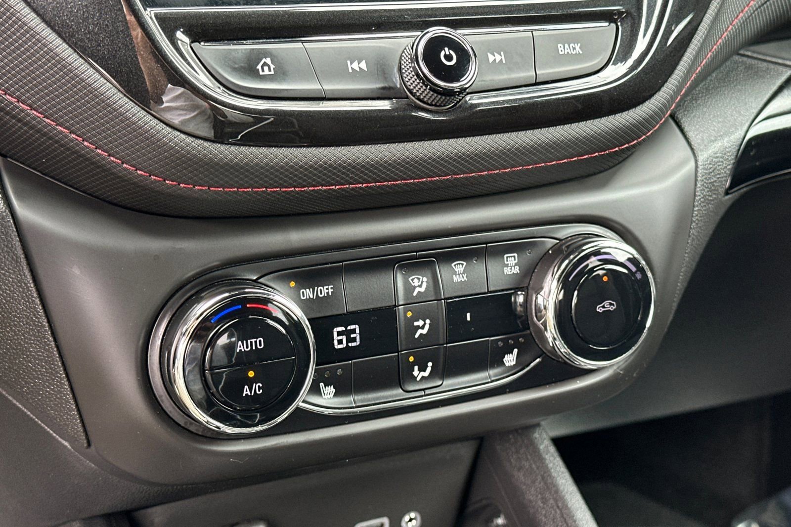 Used 2023 Chevrolet TrailBlazer RS w/ Convenience Package image 26