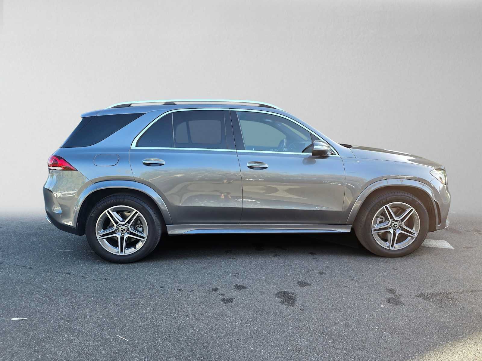 Used 2022 Mercedes-Benz GLE 450 4MATIC image 2