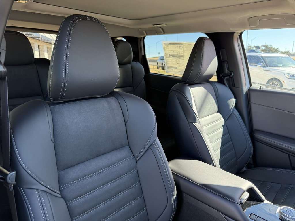 New 2026 Mitsubishi Outlander SE image 23