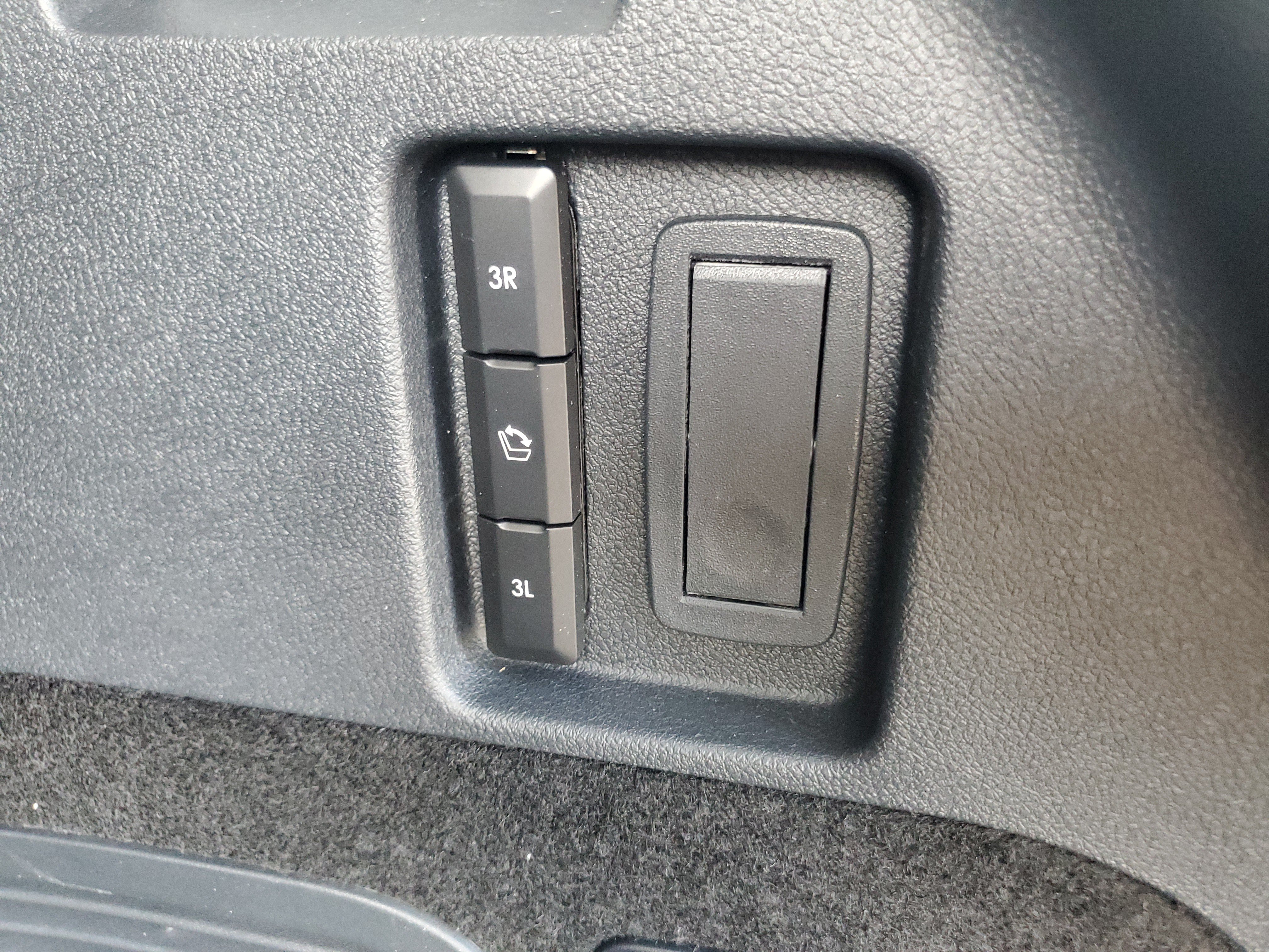 New 2027 Lincoln Aviator AWD image 30