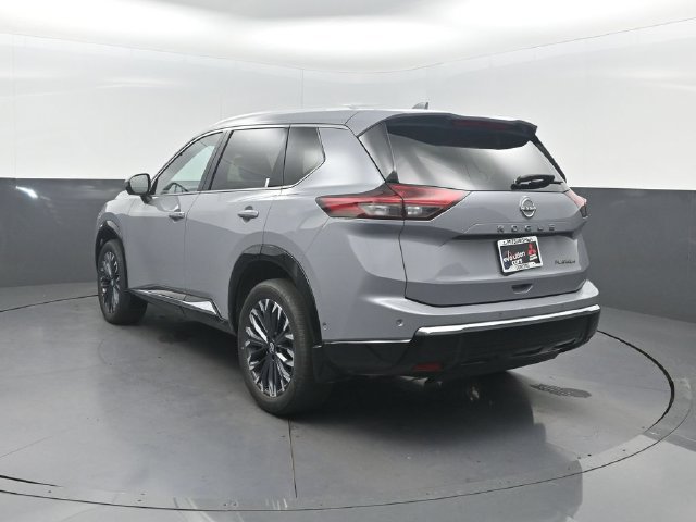 Used 2024 Nissan Rogue Platinum FWD image 24