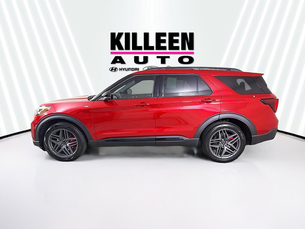 New 2026 Ford Explorer ST-Line w/ ST-Line Street Pack RWD image 4