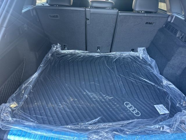 New 2026 Audi SQ5 Premium Plus image 16