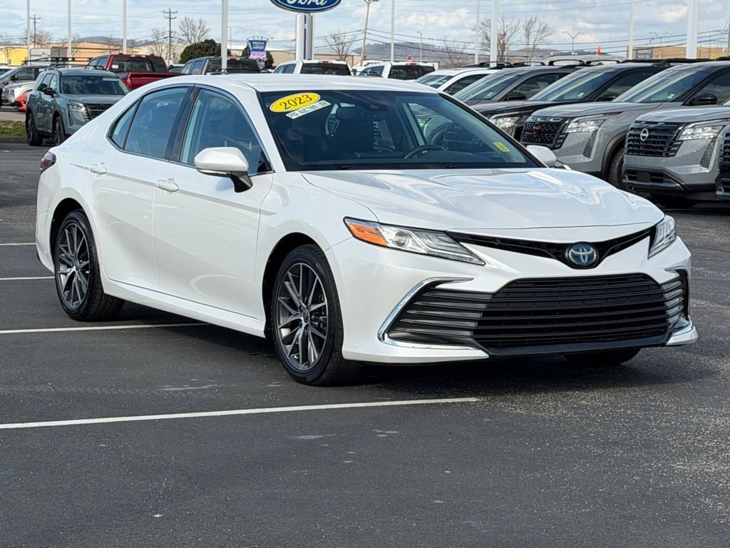 Used 2023 Toyota Camry XLE image 4