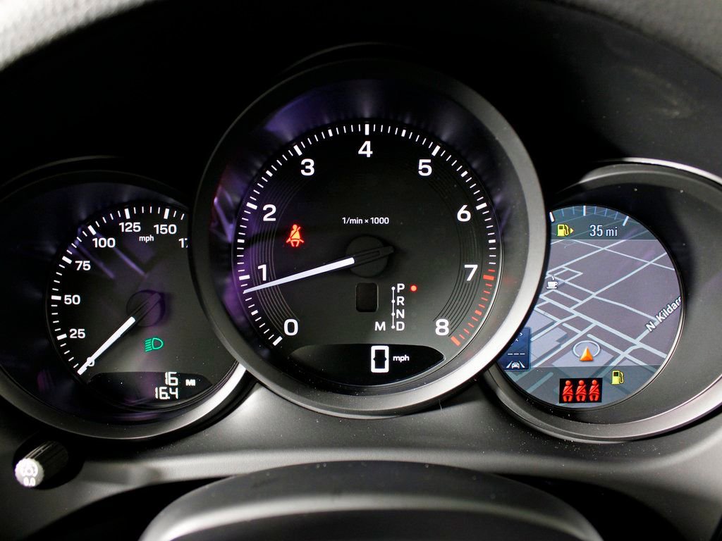 Certified 2026 Porsche Macan AWD/4WD image 21