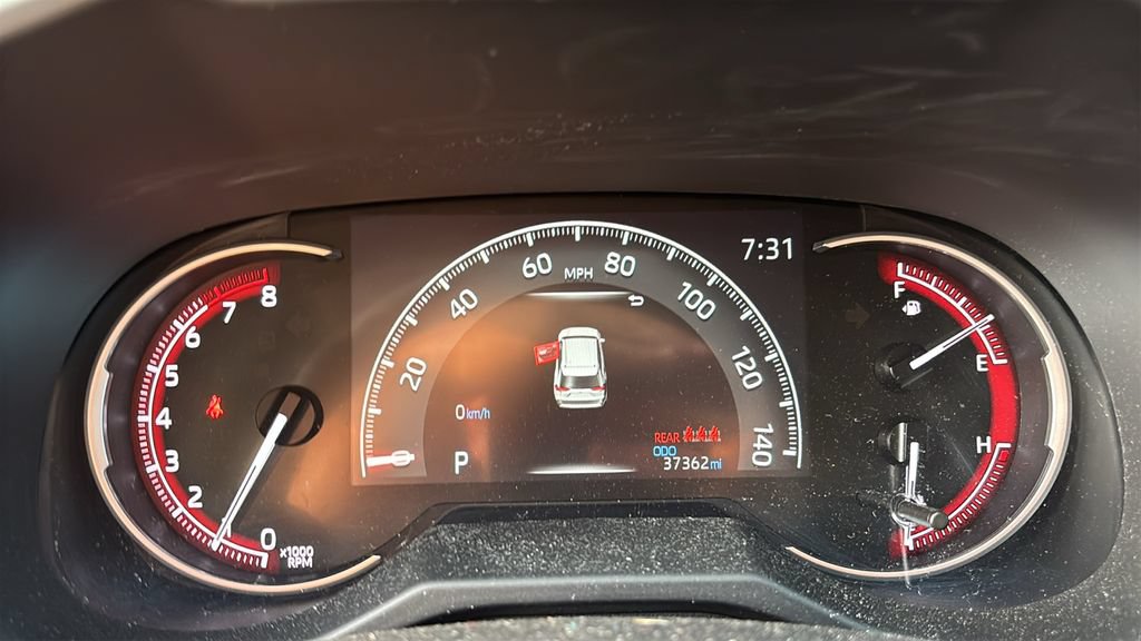 Used 2023 Toyota RAV4 LE AWD/4WD image 14