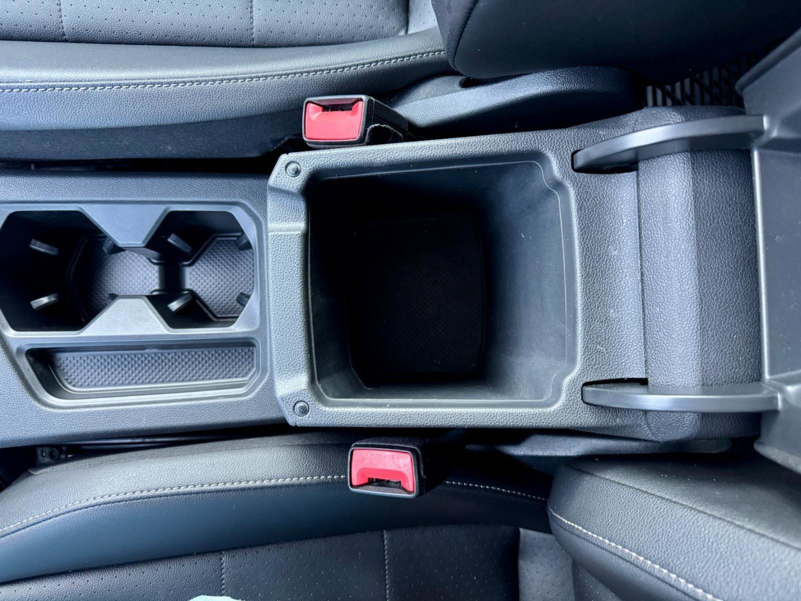 Used 2018 Volkswagen Tiguan SE image 19