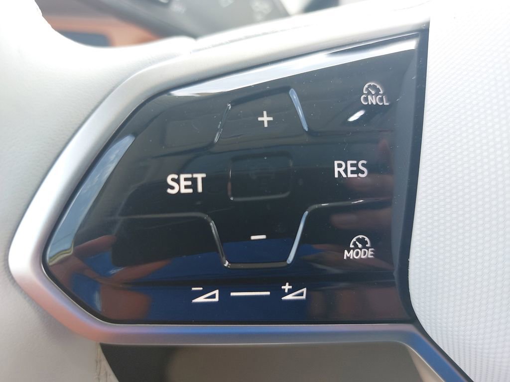 New 2025 Volkswagen ID. Buzz 1st Edition image 18