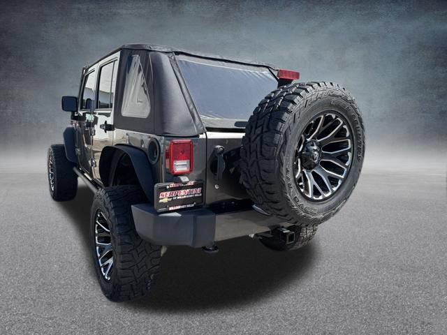 Used 2018 Jeep Wrangler Unlimited Sahara AWD/4WD image 9