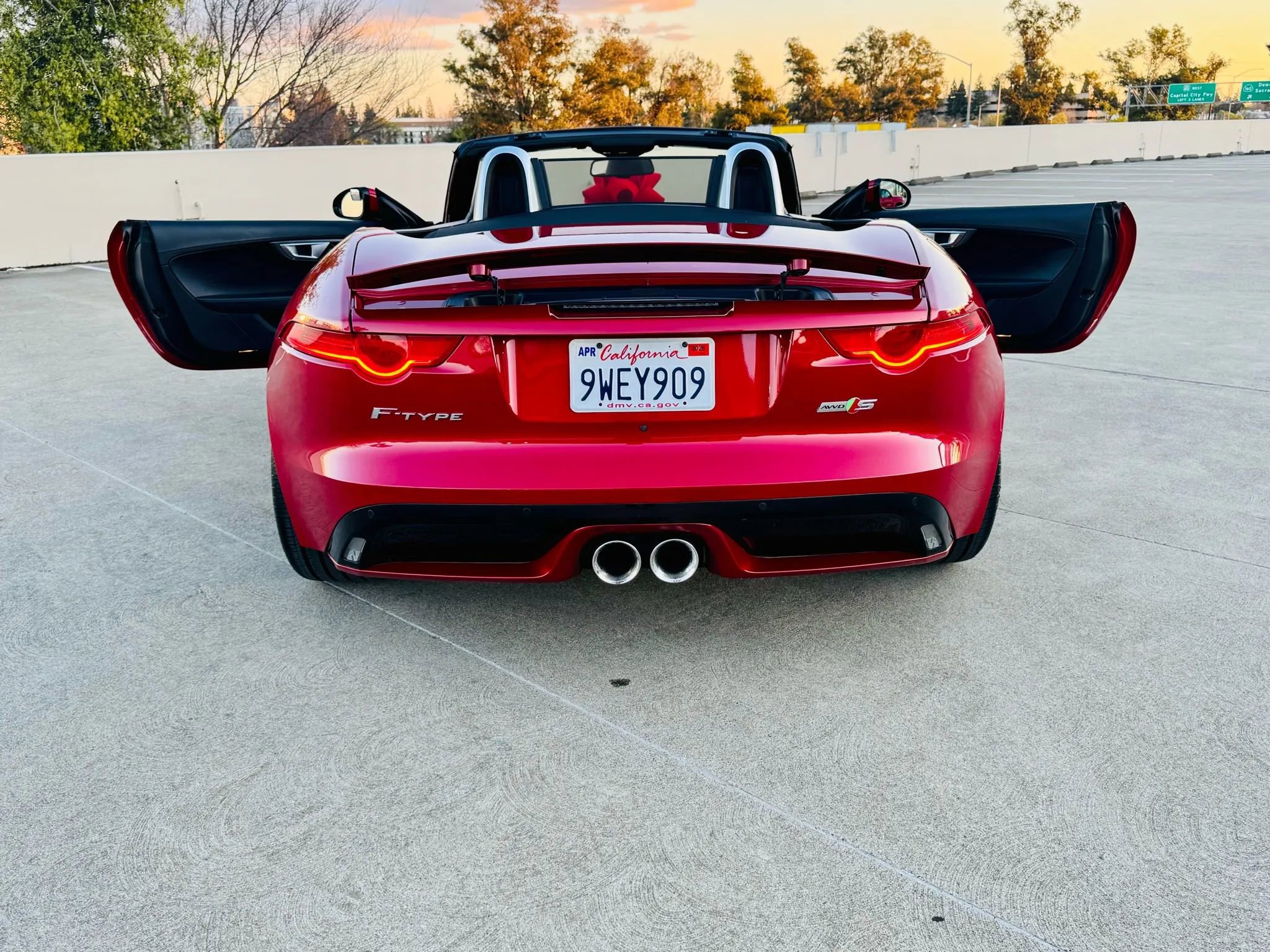 Used 2017 Jaguar F-TYPE S image 63