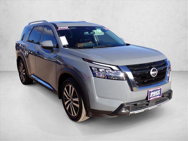 Used 2022 Nissan Pathfinder Platinum image 6