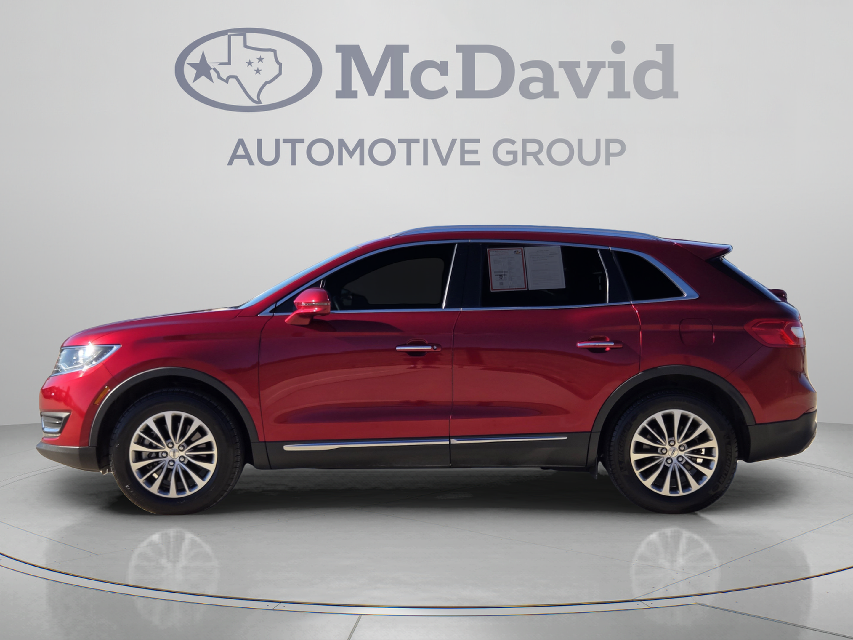 Used 2018 Lincoln MKX Select w/ Select Plus Package FWD image 2