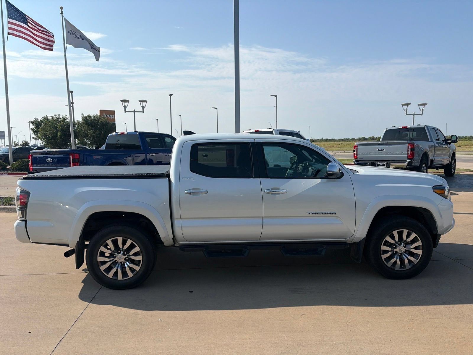 Used 2021 Toyota Tacoma Limited AWD/4WD image 8