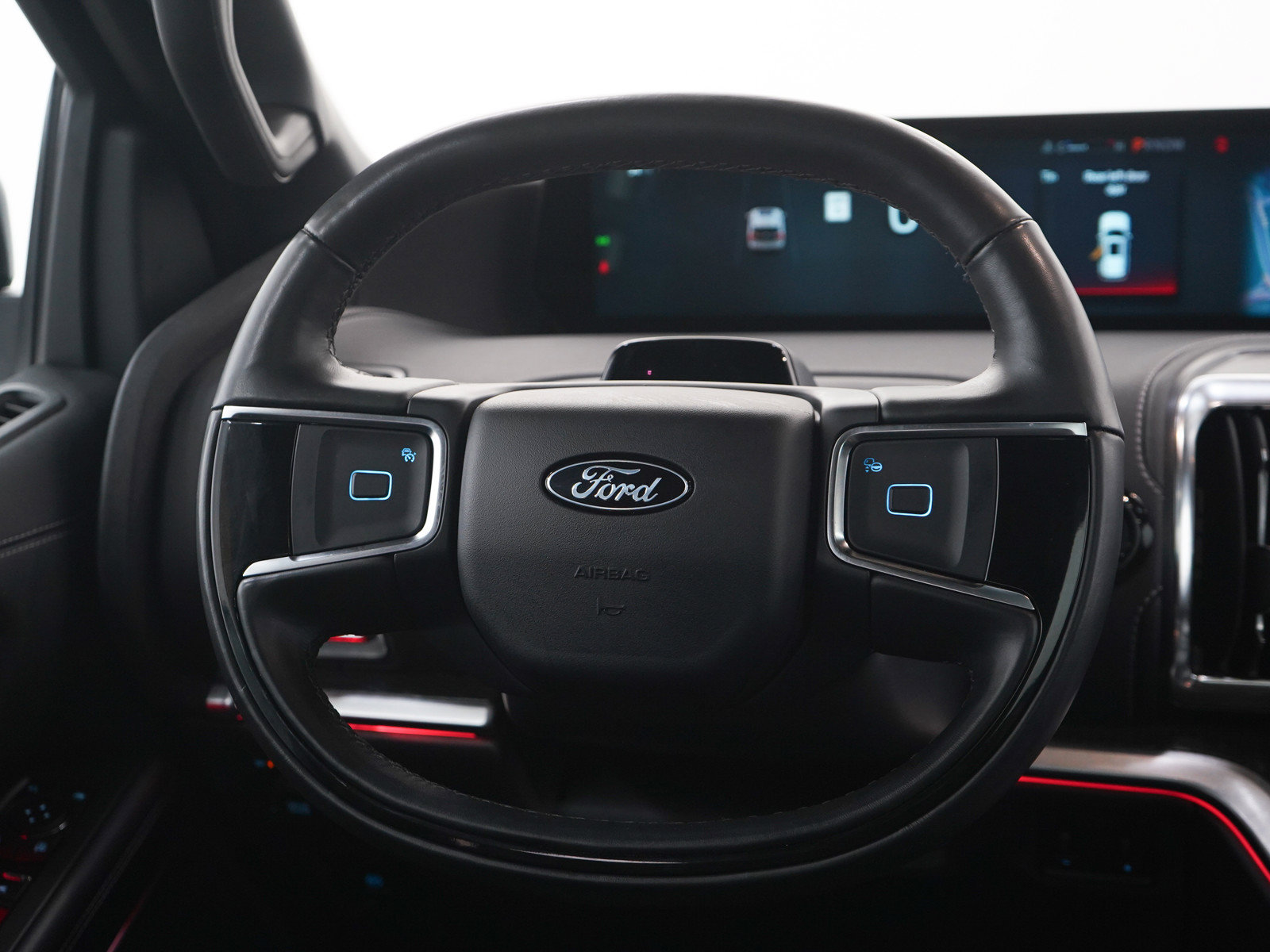Used 2025 Ford Expedition Max Platinum w/ Stealth Appearance Package AWD/4WD image 22