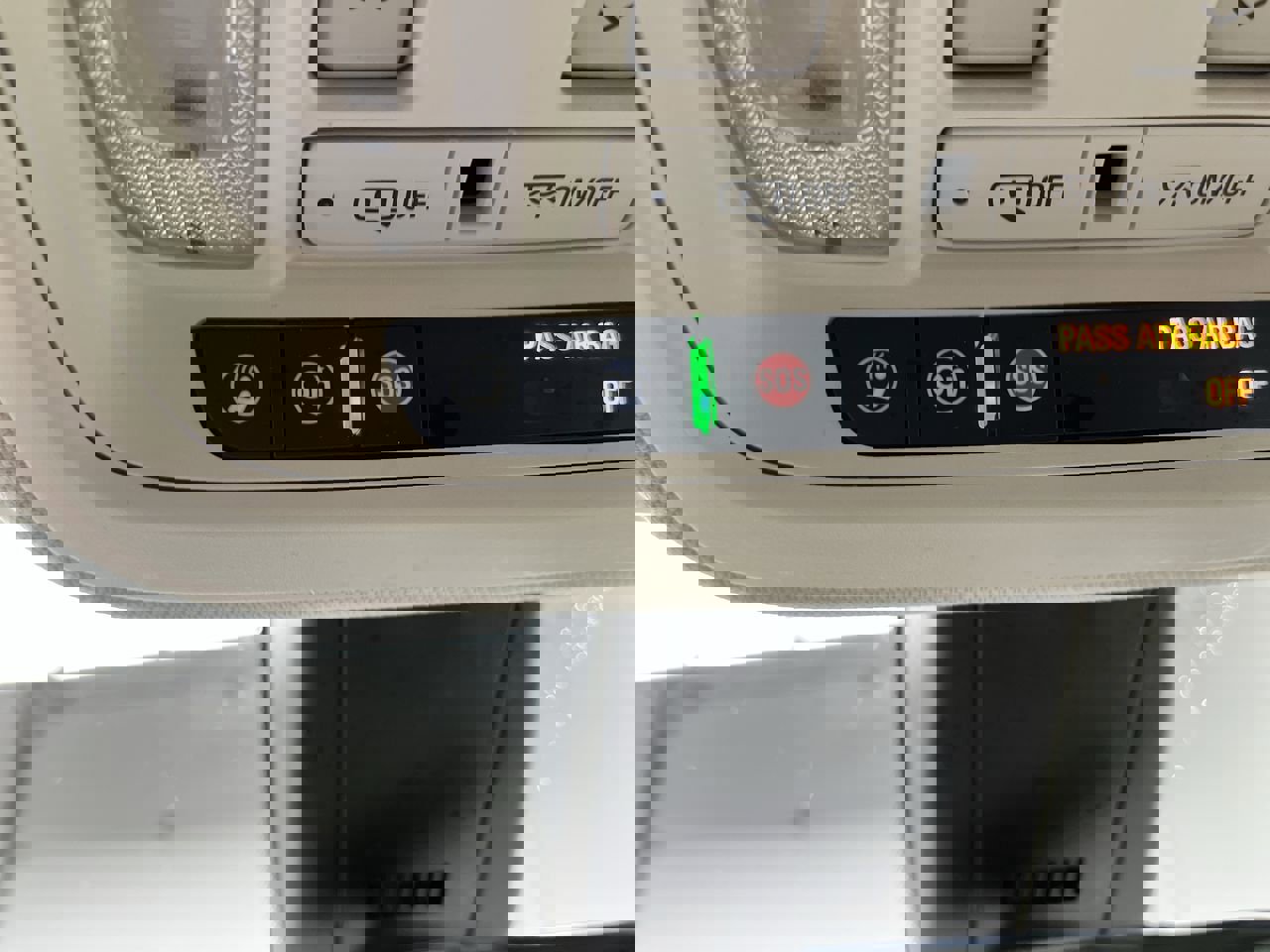 Used 2018 Cadillac XT5 Luxury w/ Driver Awareness Package image 28