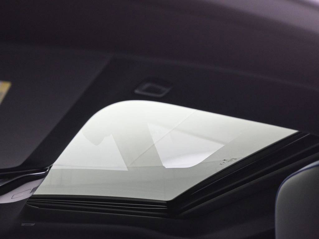 Used 2025 BMW M2 image 20