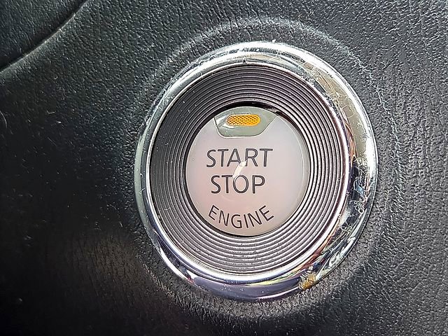 Used 2020 Nissan Pathfinder SV FWD image 21
