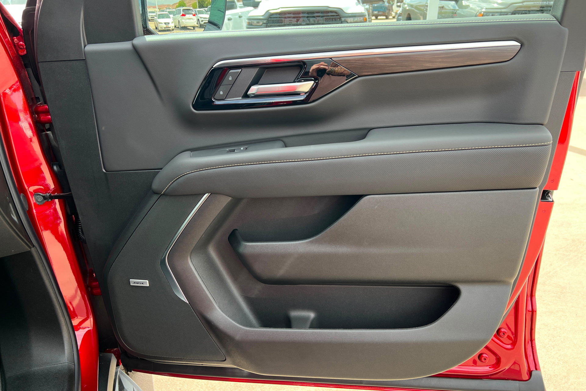 New 2026 Chevrolet Suburban Premier AWD/4WD image 25