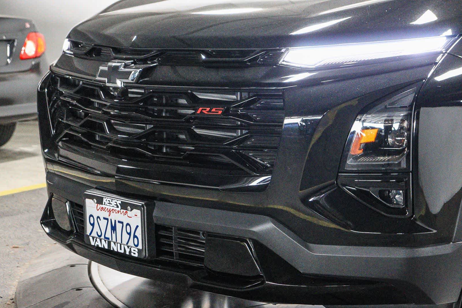 Used 2025 Chevrolet Equinox RS w/ Safety and Technology Package FWD image 8