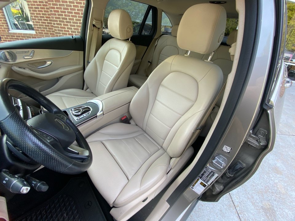 Certified 2019 Mercedes-Benz GLC 300 4MATIC image 30