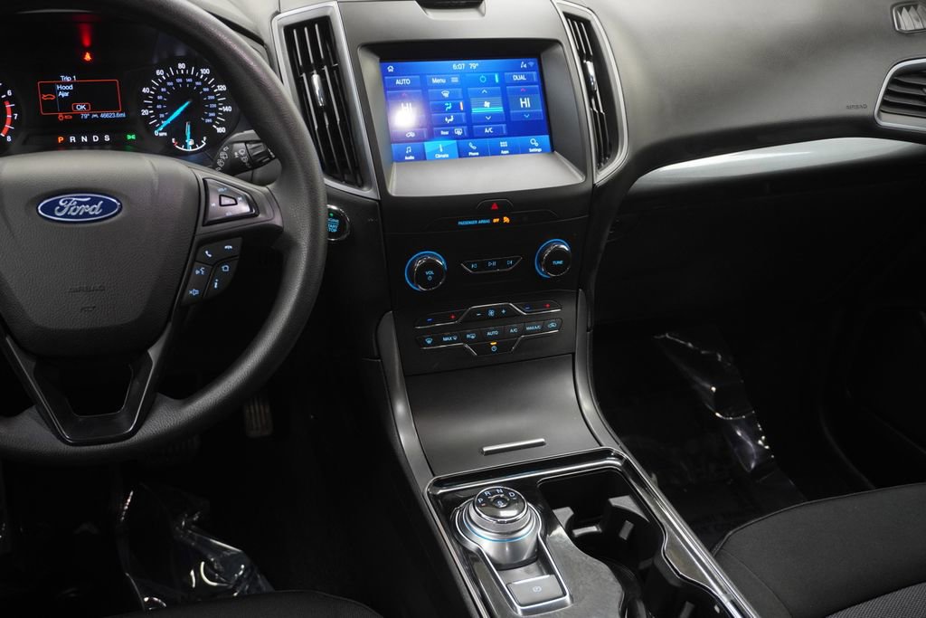Used 2020 Ford Edge SE image 24
