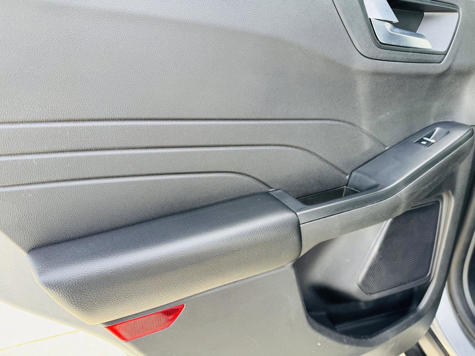 Used 2024 Ford Escape ST-Line w/ Tech Pack #1 image 29