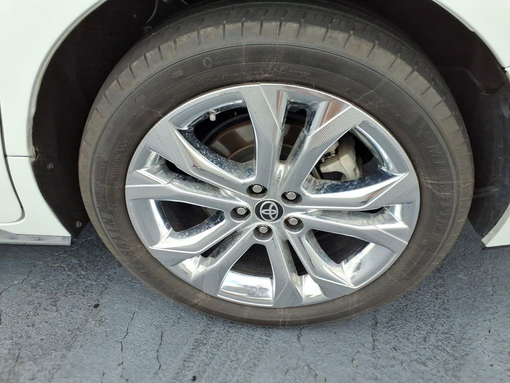 Used 2022 Toyota Sienna Platinum FWD image 10