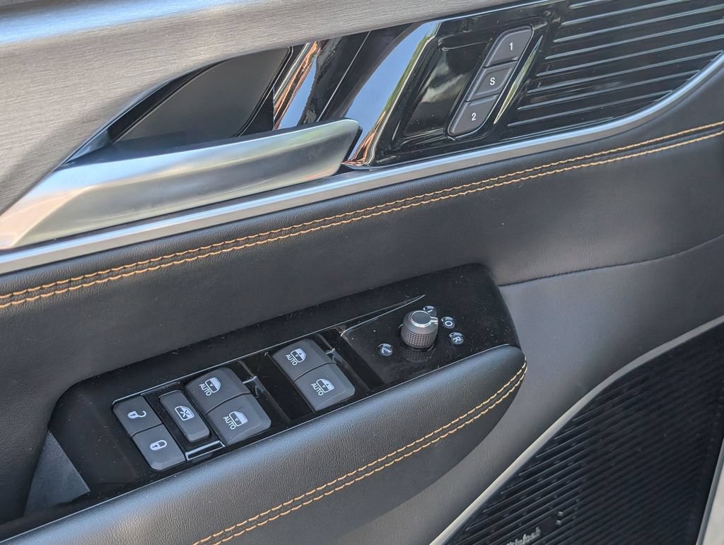 New 2026 Jeep Grand Wagoneer 4WD image 10