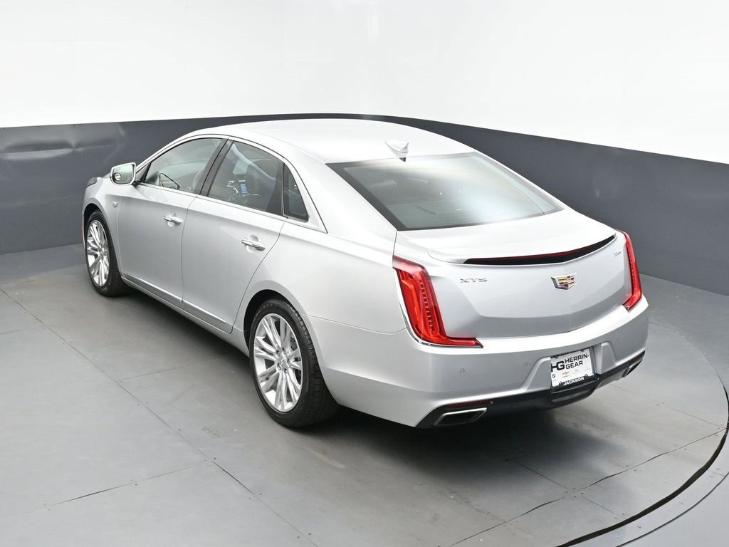 Used 2018 Cadillac XTS Luxury image 34