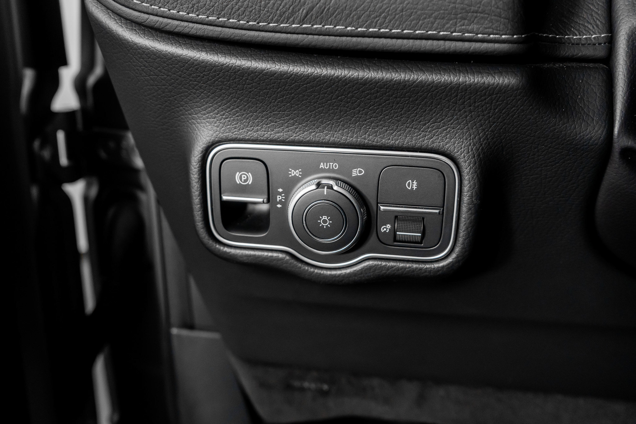 Used 2025 Mercedes-Benz G 63 AMG 4MATIC w/ Night Package Magno image 48