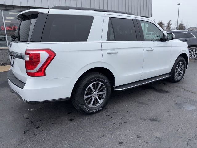 Used 2021 Ford Expedition XLT image 3