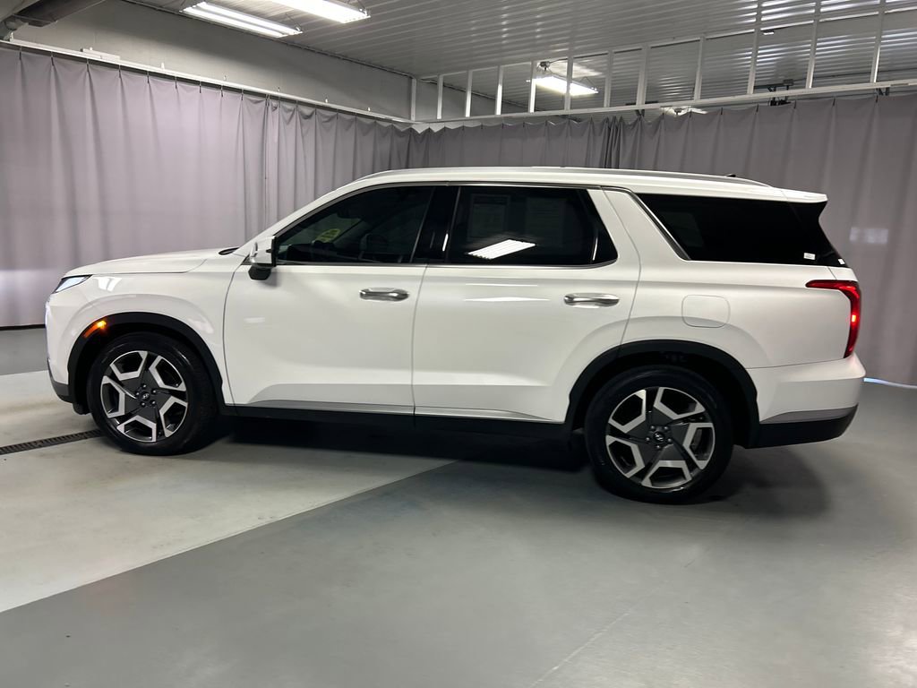 Used 2023 Hyundai Palisade SEL w/ Premium Package AWD/4WD image 4