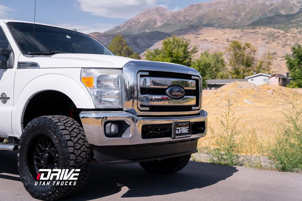 Used 2012 Ford F350 Lariat w/ Lariat Interior Pkg image 3