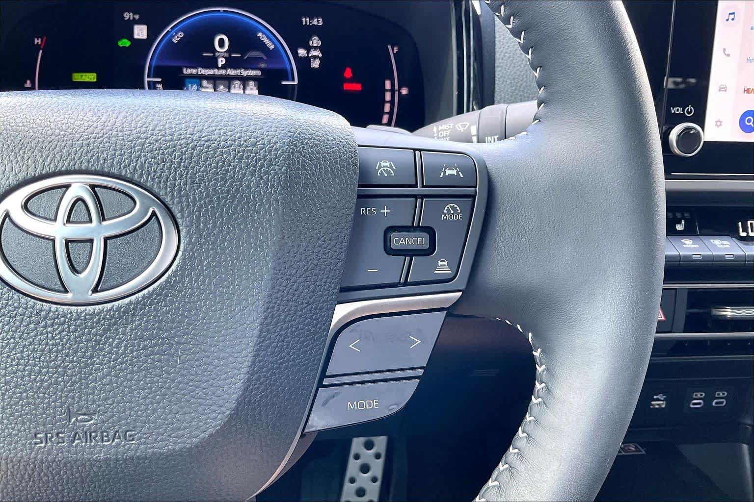 Used 2026 Toyota Camry SE w/ Convenience Package FWD image 19