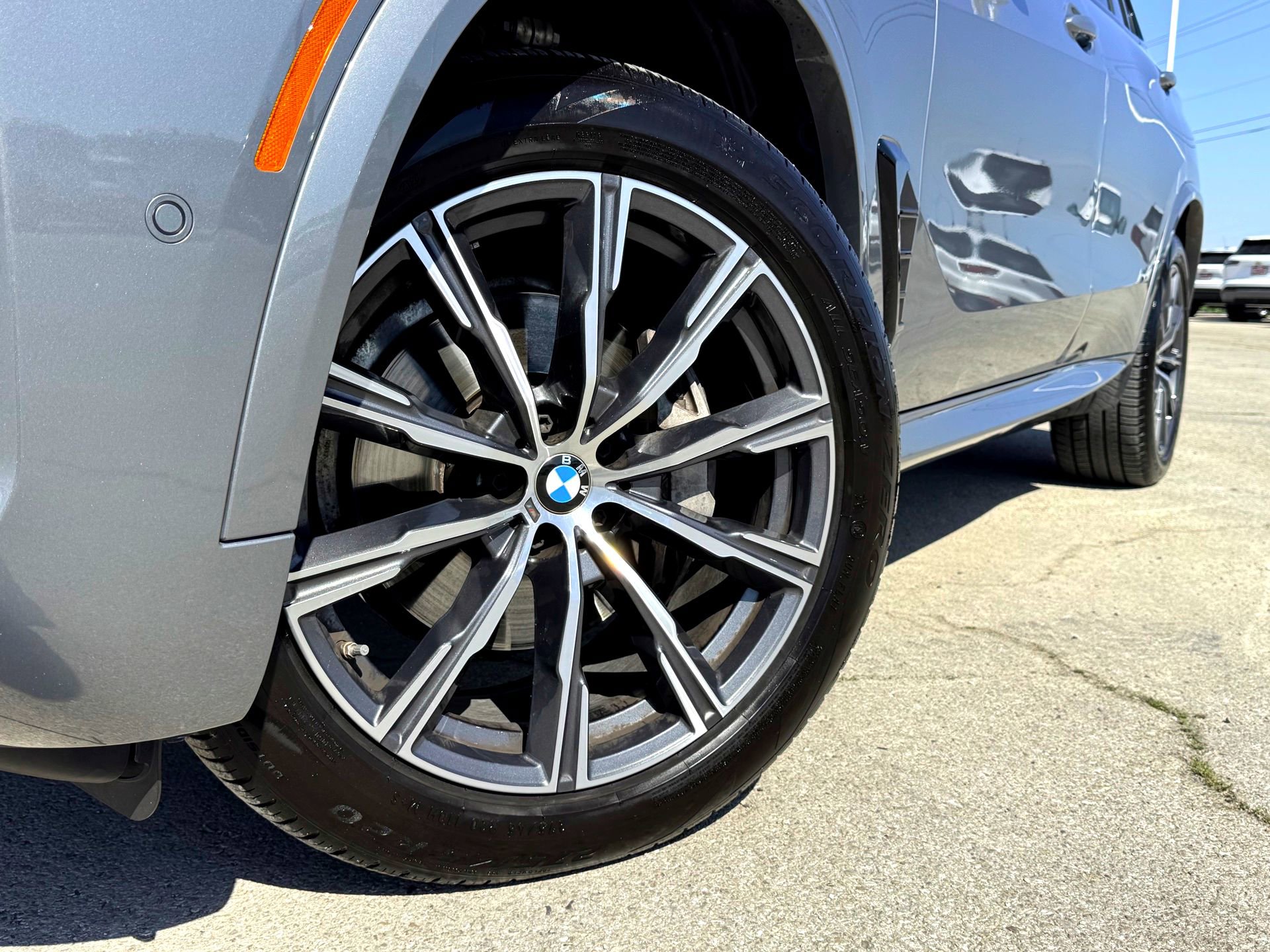 Used 2026 BMW X5 sDrive40i image 2
