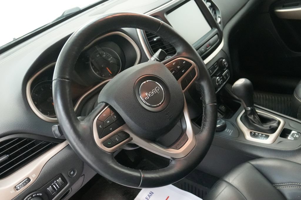 Used 2018 Jeep Cherokee Limited image 13