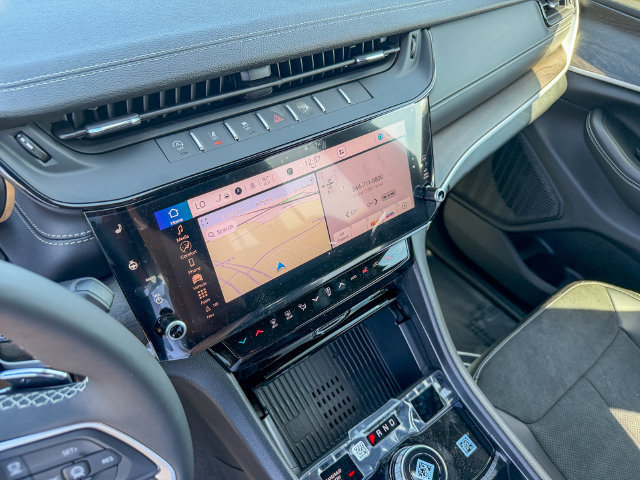 New 2026 Jeep Grand Cherokee Altitude AWD/4WD image 20