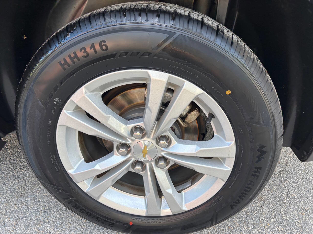 Used 2017 Chevrolet Equinox LS image 20