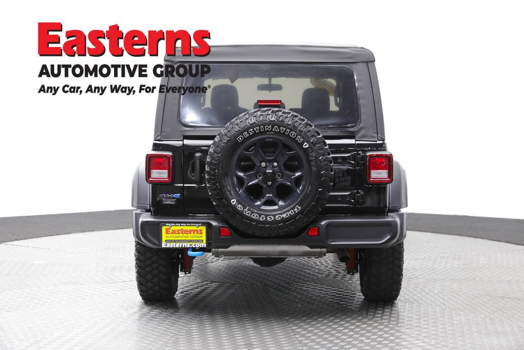 Used 2023 Jeep Wrangler Unlimited w/ Cold Weather Group AWD/4WD image 6